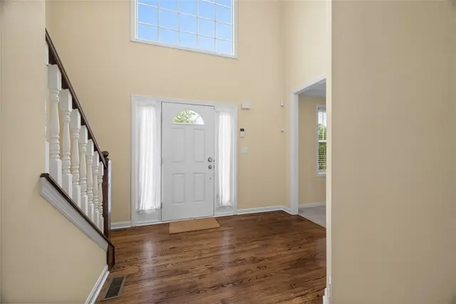 1702 S Hawthorn Ct gallery image 2