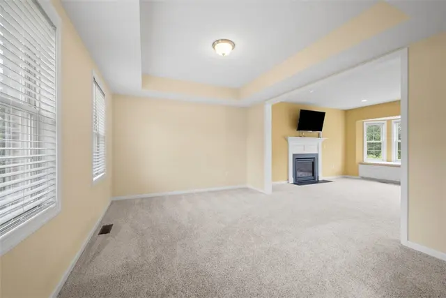 1702 S Hawthorn Ct gallery image 3