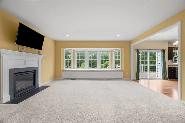 1702 S Hawthorn Ct gallery image 9