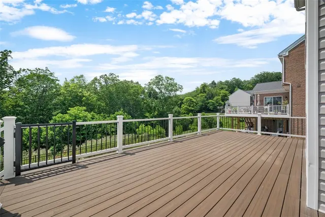 1702 S Hawthorn Ct gallery image 32