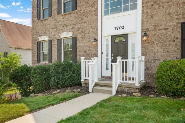 1702 S Hawthorn Ct gallery image 37