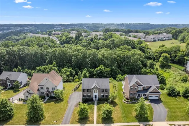 1702 S Hawthorn Ct gallery image 41