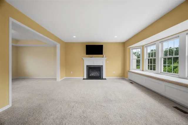 1702 S Hawthorn Ct gallery image 45