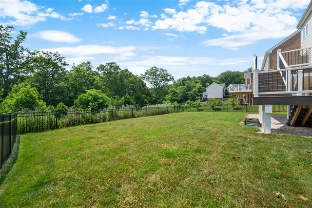1702 S Hawthorn Ct gallery image 50