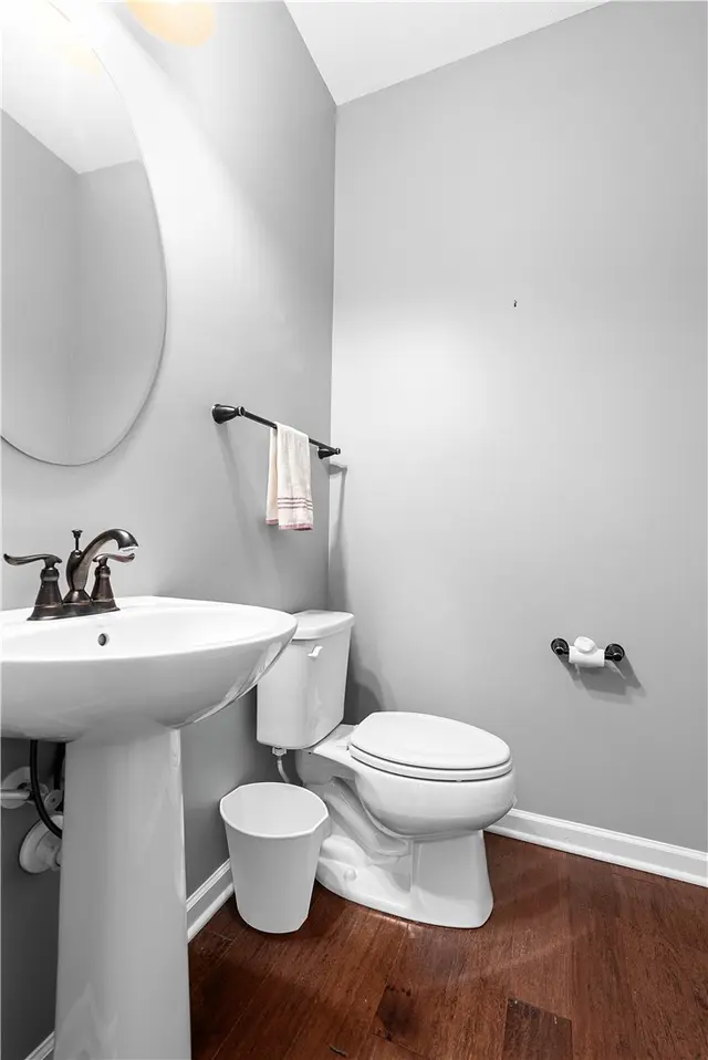 1703 Pointe View Drive gallery image 3