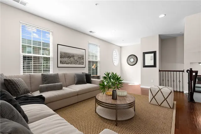 1703 Pointe View Drive gallery image 6