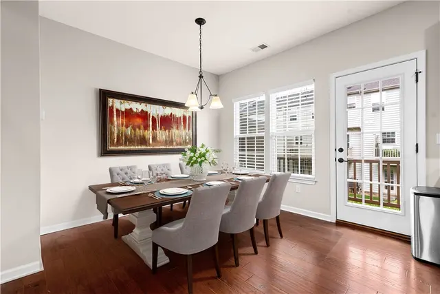 1703 Pointe View Drive gallery image 9