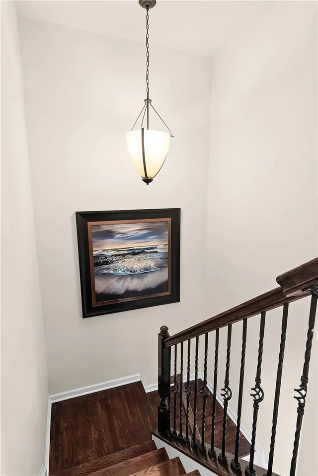 1703 Pointe View Drive gallery image 14