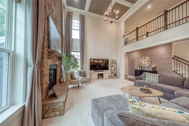 1703 Stevensan gallery image 42