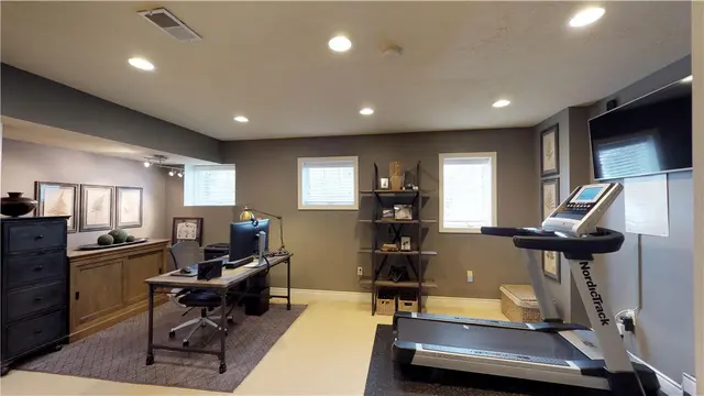 1703 Waterleaf Dr gallery image 17
