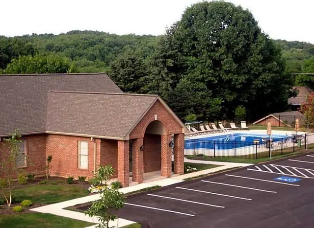 1703 Waterleaf Dr gallery image 22