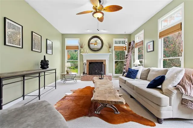 1704 Saw Grass Ct gallery image 6