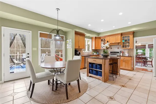 1704 Saw Grass Ct gallery image 21