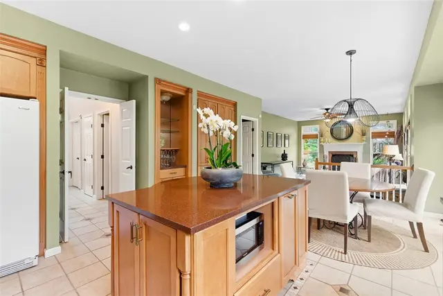 1704 Saw Grass Ct gallery image 28