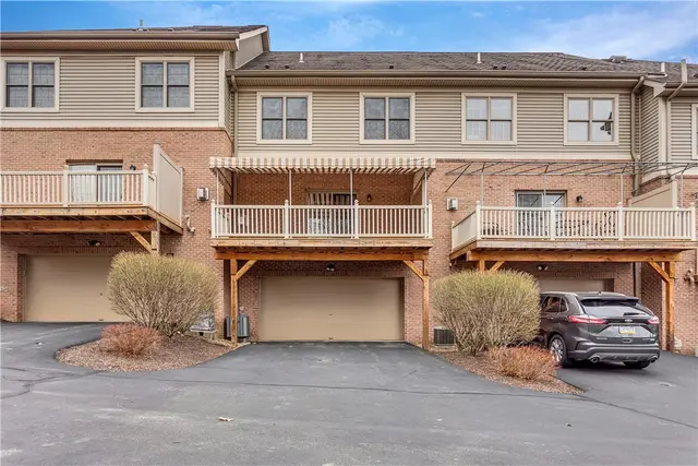 1707 Waterleaf Dr gallery image 21
