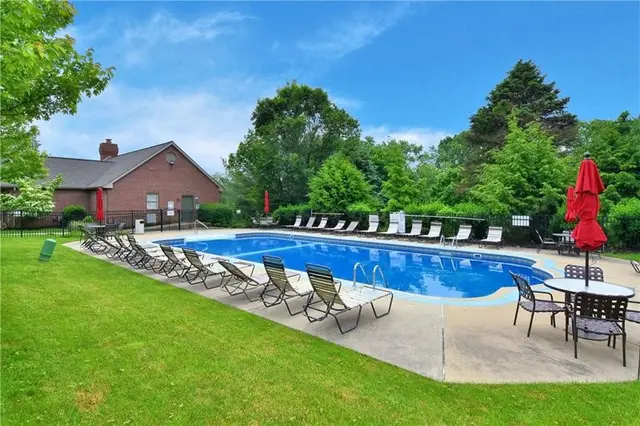 1707 Waterleaf Dr gallery image 24