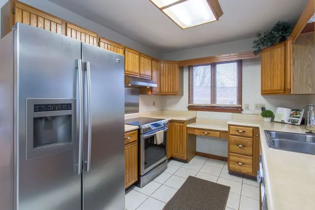 1730 Sample Rd gallery image 5