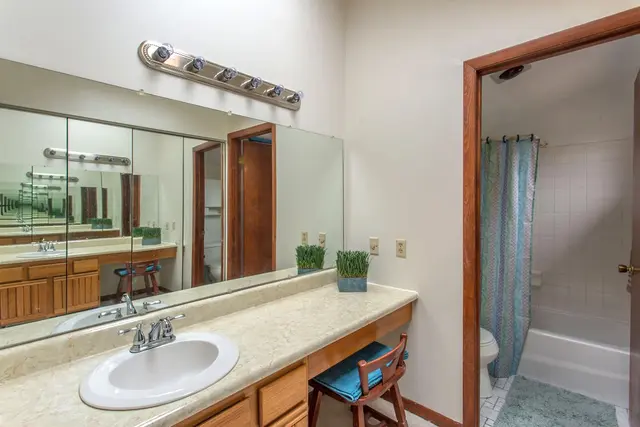 1730 Sample Rd gallery image 10