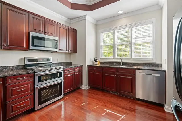 1737 Waterleaf Dr gallery image 2