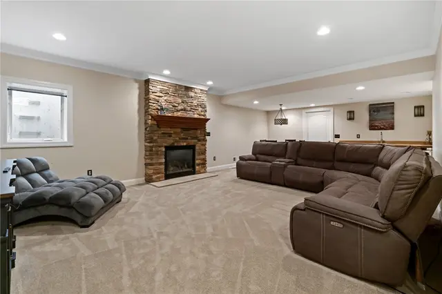 1737 Waterleaf Dr gallery image 6