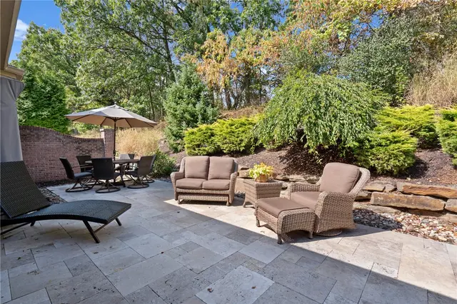 1737 Waterleaf Dr gallery image 19