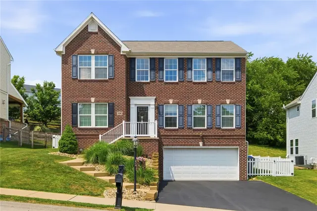 174 Broadstone Dr gallery image 2