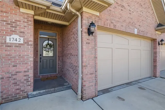 1742 Waterleaf Dr gallery image 5