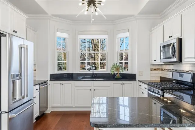1742 Waterleaf Dr gallery image 14