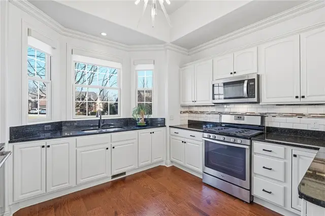 1742 Waterleaf Dr gallery image 15