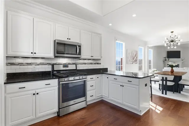 1742 Waterleaf Dr gallery image 17