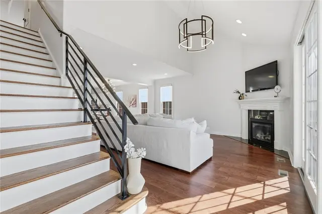 1742 Waterleaf Dr gallery image 24