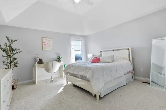1742 Waterleaf Dr gallery image 33