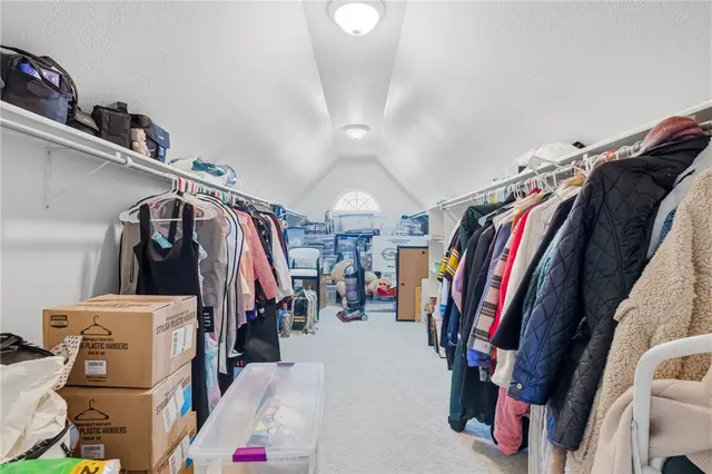 1742 Waterleaf Dr gallery image 35