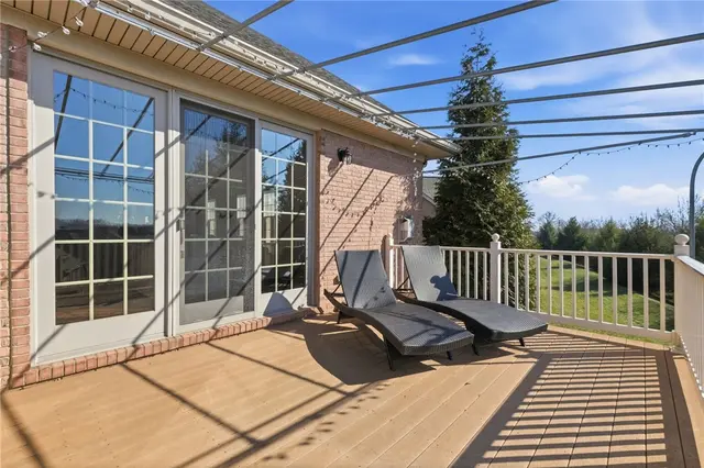 1742 Waterleaf Dr gallery image 43