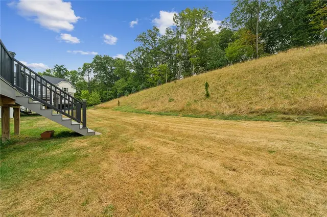 175 Curtis Ct gallery image 3