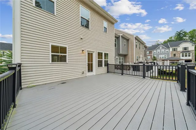175 Curtis Ct gallery image 7