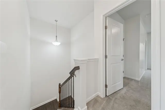 175 Curtis Ct gallery image 9