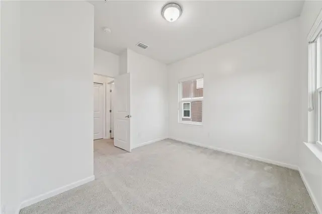 175 Curtis Ct gallery image 11
