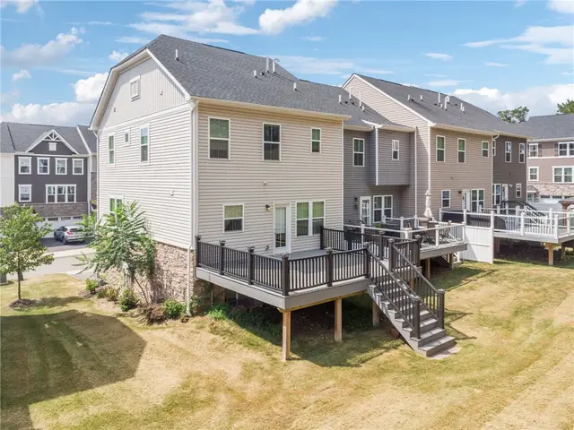175 Curtis Ct gallery image 14