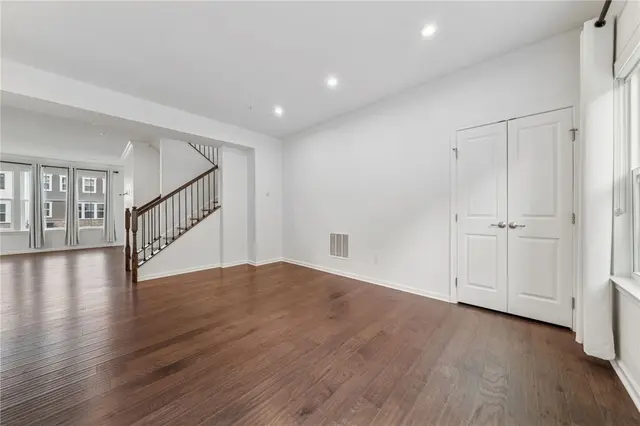175 Curtis Ct gallery image 19
