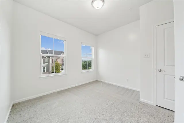 175 Curtis Ct gallery image 20