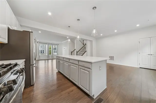 175 Curtis Ct gallery image 36