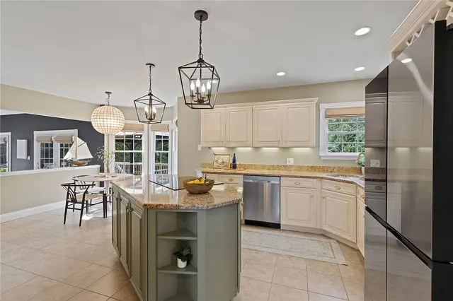 175 Pinehurst Drive gallery image 36