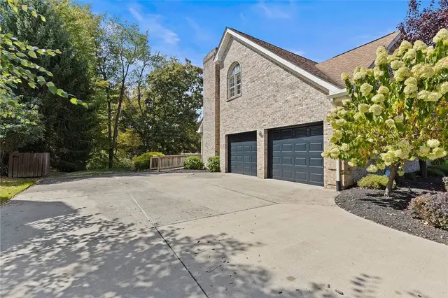 175 Pinehurst Drive gallery image 38