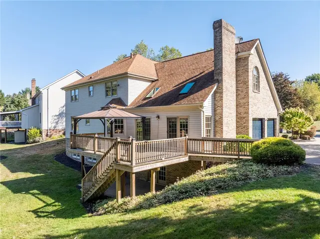 175 Pinehurst Drive gallery image 43