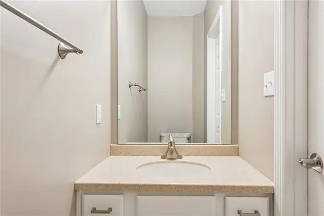 176 Berry Field Court gallery image 3