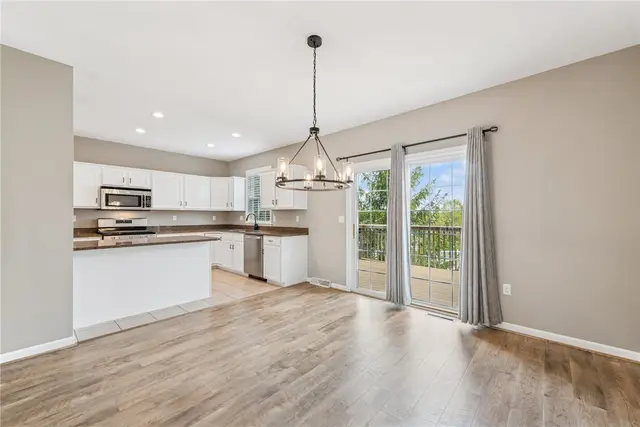 176 Berry Field Court gallery image 5