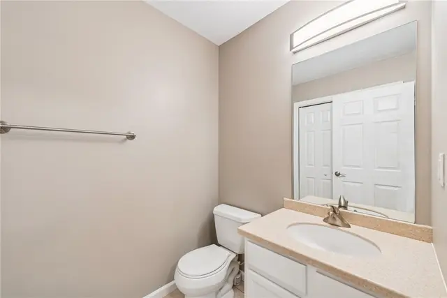 176 Berry Field Court gallery image 6