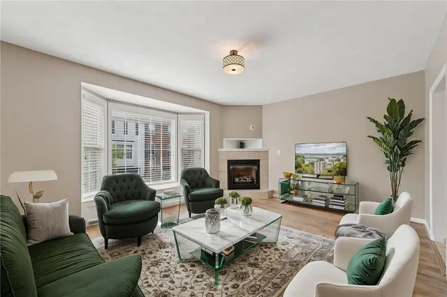 176 Berry Field Court gallery image 9