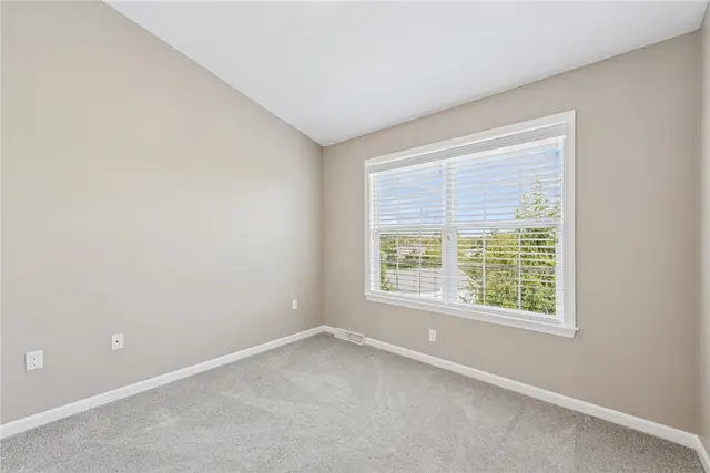 176 Berry Field Court gallery image 13